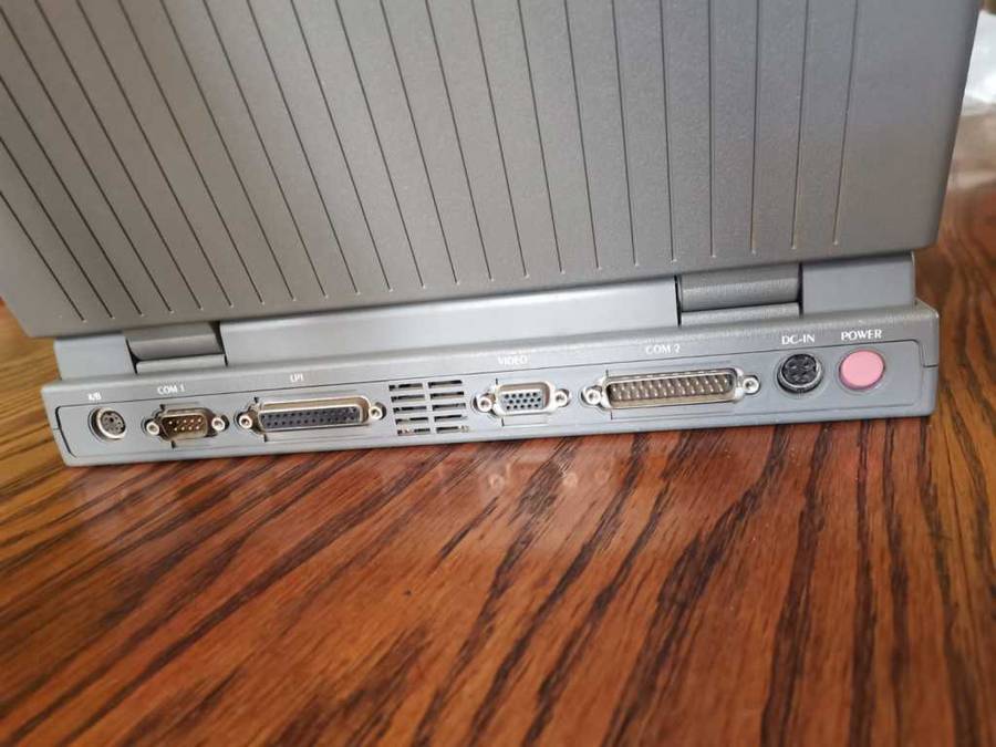 Vintage LAPTOP Sunrack Black and white 310 * STUNNING*