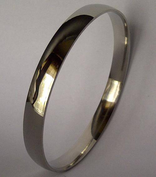 **HIGH POLISHED SILVER  STAINLESS STEEL BANGLE**8mm wide**