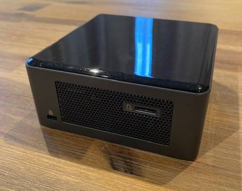 Intel NUC 8th Gen i5 2.3