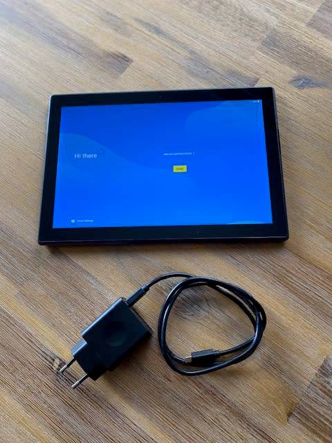 Lenovo Tab4 TB-X304 10.1` LTE + Wi-Fi Tablet