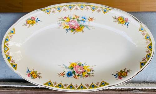 John Maddock & Sons Ltd rare "Sunchow" Ivory Ware plate measuring 210 mm x 125 mm