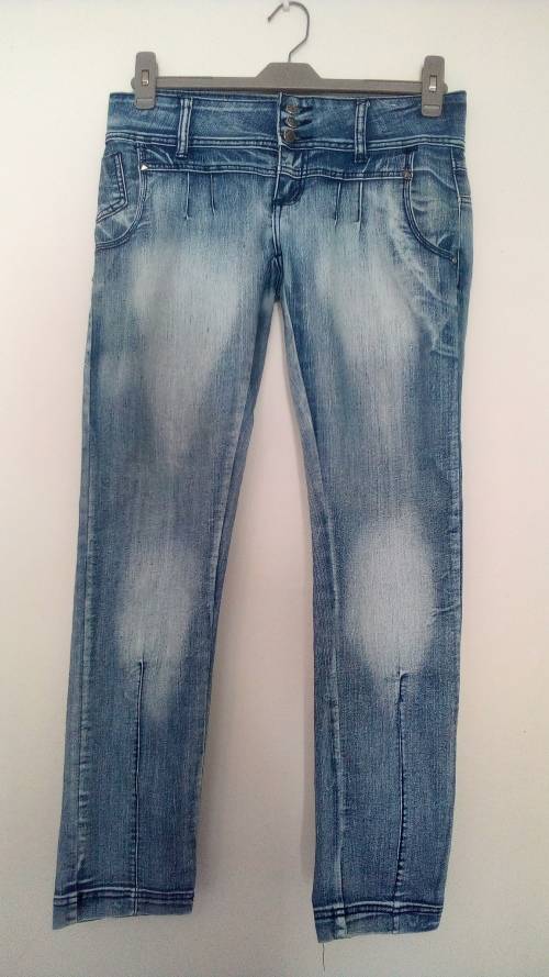 Awesome Lowrise Faded Skinny Jeans By RT Size 32
