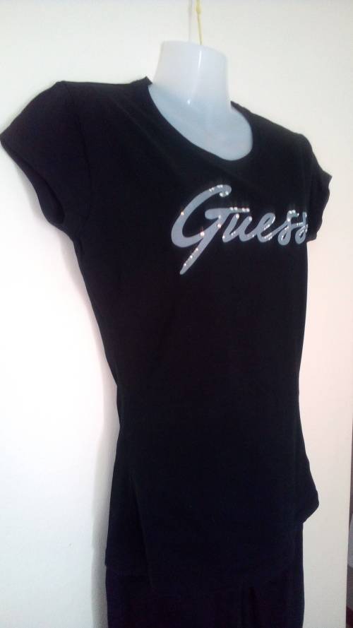 Fitted Black T shirt by Guess size Small