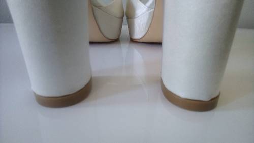 Oleg Cassini, Designer  Satin Platform Heels in Ivory Size 5.  Bridal, Wedding, Matric Ball. Event.