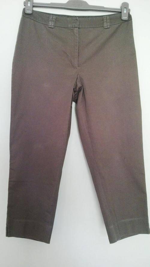 ***SALE*** 3/4 Length Khaki Pants by Marks and Spencer size 10 short