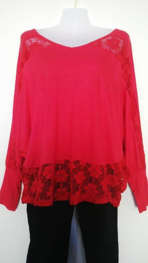 Red Batwinged Top with Gorgeous Crochet Size Large