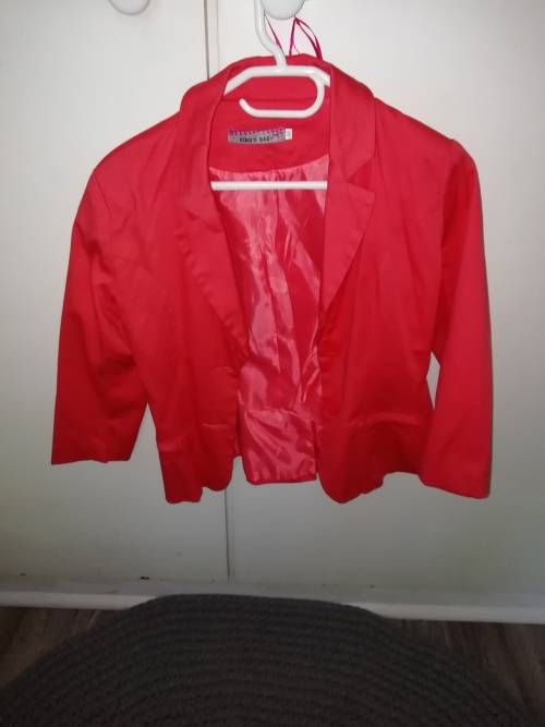 Coral three quarters sleeve jacket size medium