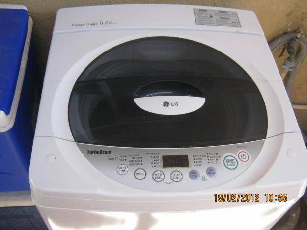 LG 8.2 kg Fuzzy Logic Top loader Washing machine