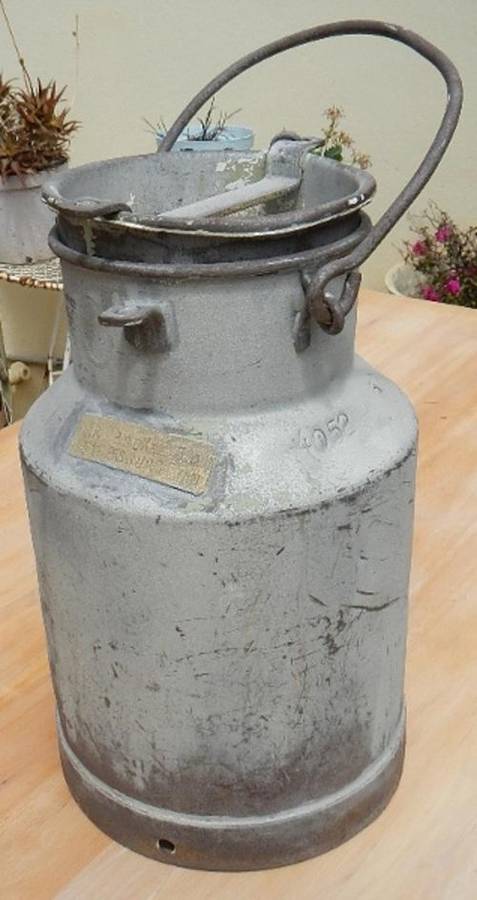 Vintage Milk Can. Please read shipping instructions.
