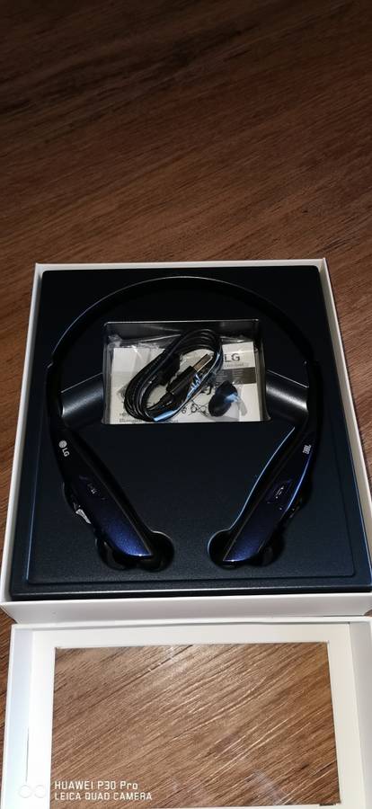 LG/JBL Tone Ultra HBS 810 Earphones