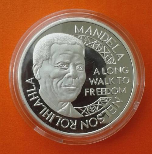 Nice lot of x3 Mandela medals (silver & gold plated) in protective capsules @ R1 start