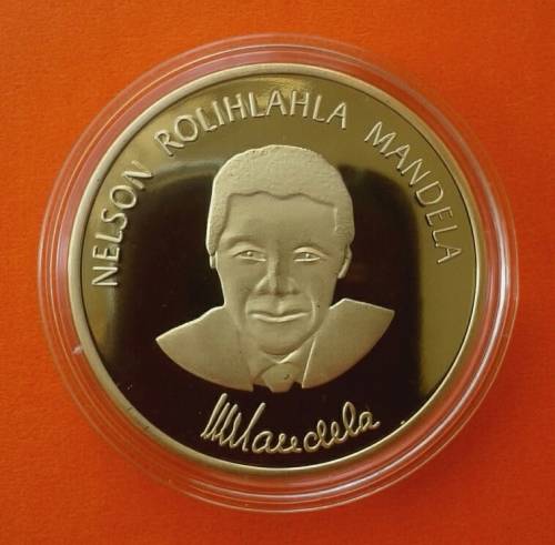 Nice lot of x3 Mandela medals (silver & gold plated) in protective capsules @ R1 start
