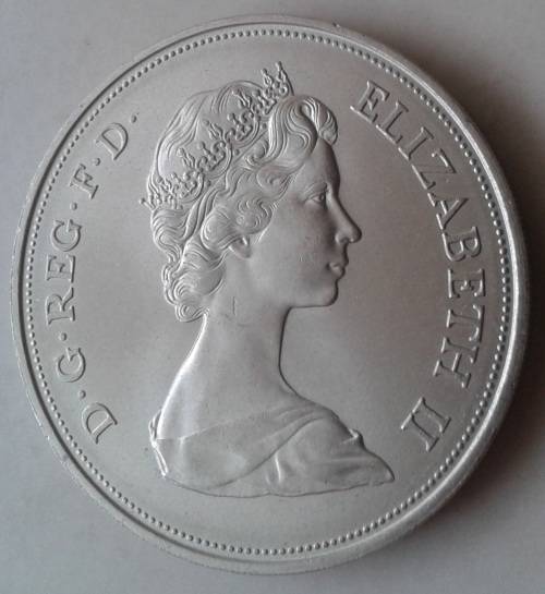 Uncirculated 1972 Queen Elizabeth crown