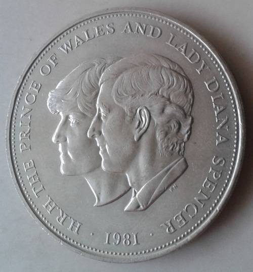 Uncirculated 1981 Charles/Diana royal wedding crown