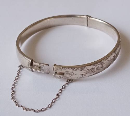 Stunning 1959 George Jensen silver engraved hinged bangle