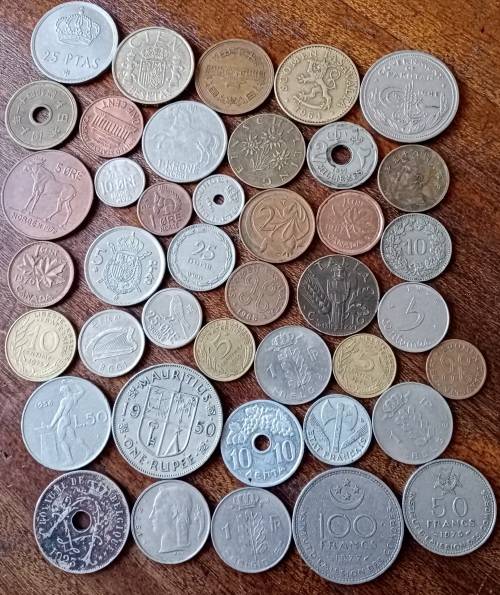 Nice mixed lot of x41 international coins