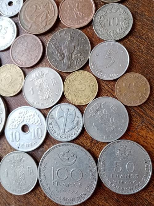 Nice mixed lot of x41 international coins