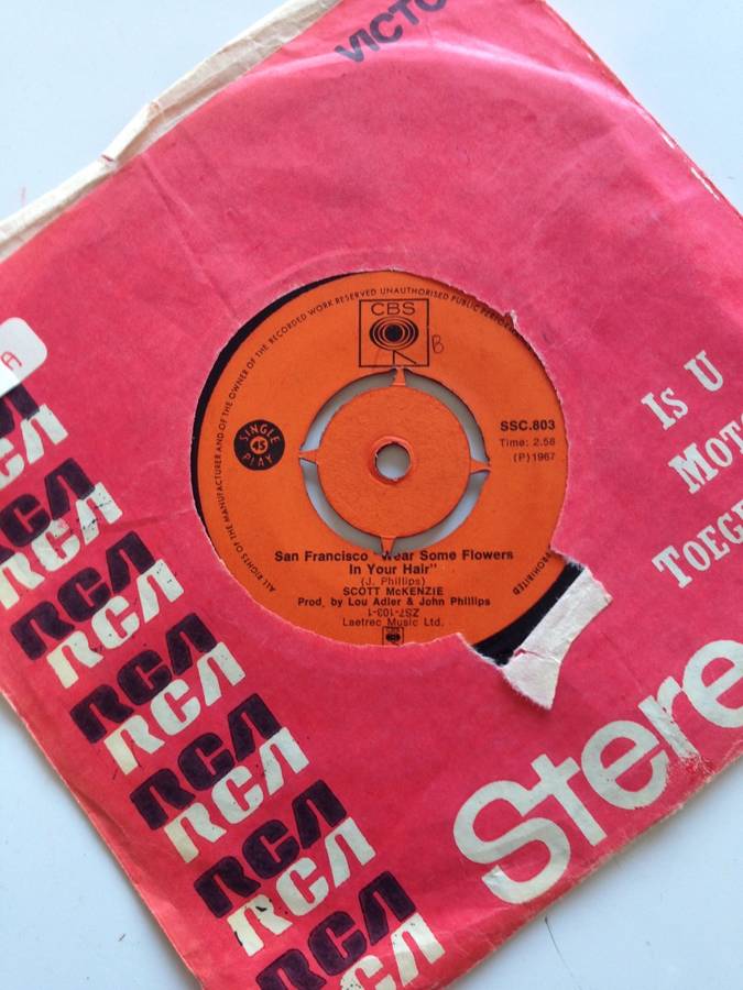 Scott McKenzie - San Francisco ( wear flowers in your hair ) 7" single