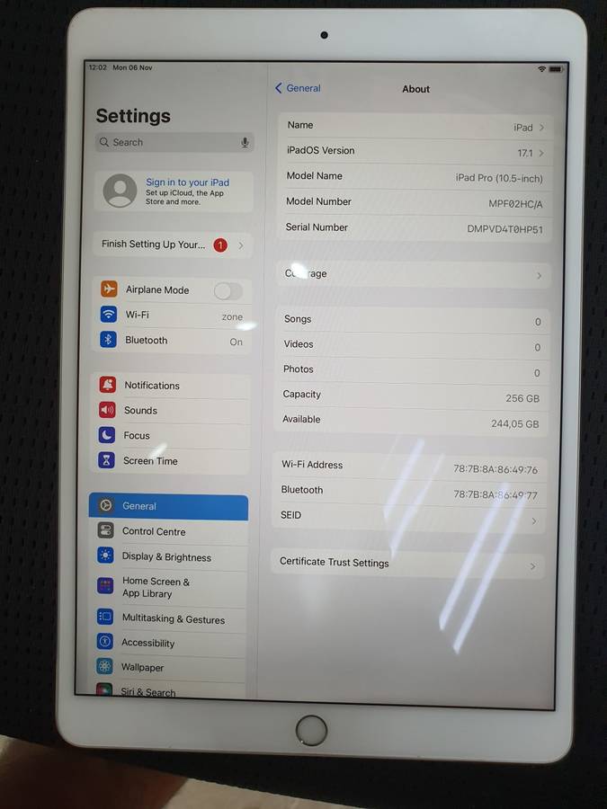 Apple iPad 10.5 Pro 256gb Silver WiFi ONLY