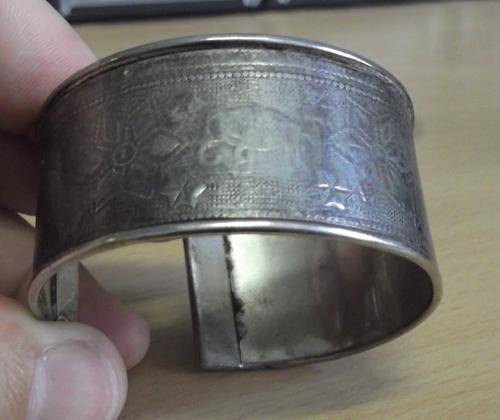 Antique looking bracelet, silver plated - as per photos