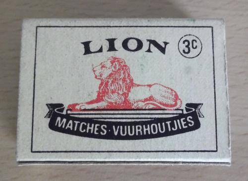 Vintage Lion matchbox, Price : 3 Cents - strike surface looks virtually unused