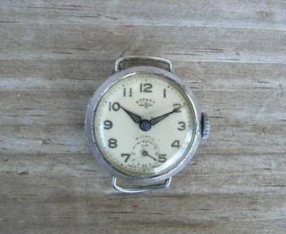 Pretty vintage ladies wind-up Rotary watch with sub second dial - working