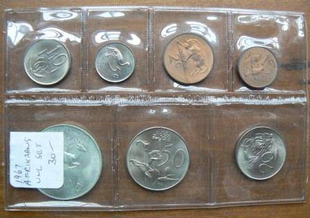 SA Mint 1967 Afrikaans uncirculated coin set with silver R1