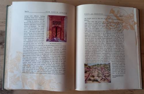 `Our SA Past & Present` 1938 by Graham Botha with complete set of 200 cigarette cards