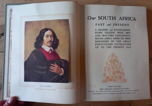 `Our SA Past & Present` 1938 by Graham Botha with complete set of 200 cigarette cards