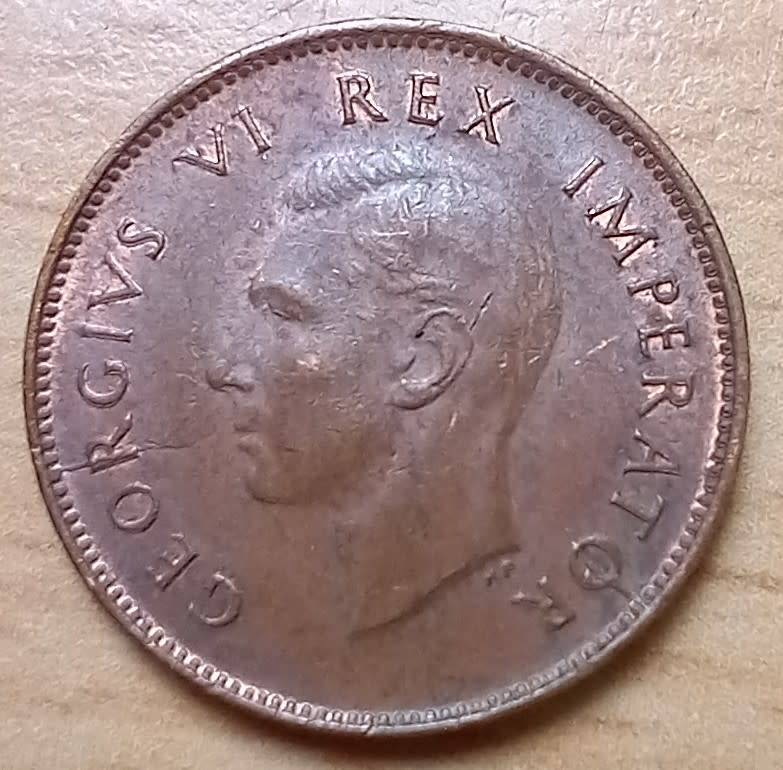 1943 farthing aUNC toned cracked die