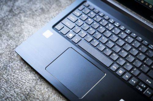 Powerful Acer Aspire - i7 7th gen - SSD + HDD - 12GB DDR4 - 15.6 HD Display