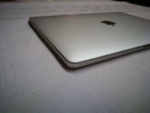 MacBook Pro 2017 - Intel Core i5 - 8GB - 128GB