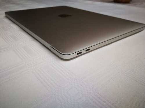 MacBook Pro 2017 - Intel Core i5 - 8GB - 128GB