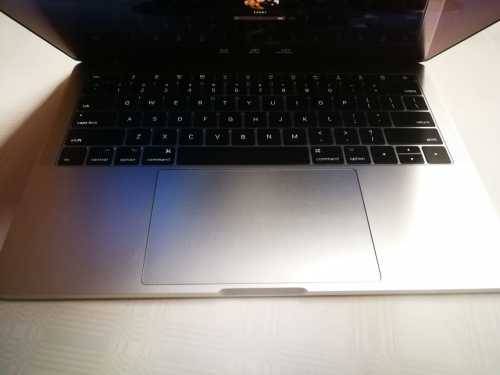 MacBook Pro 2017 - Intel Core i5 - 8GB - 128GB