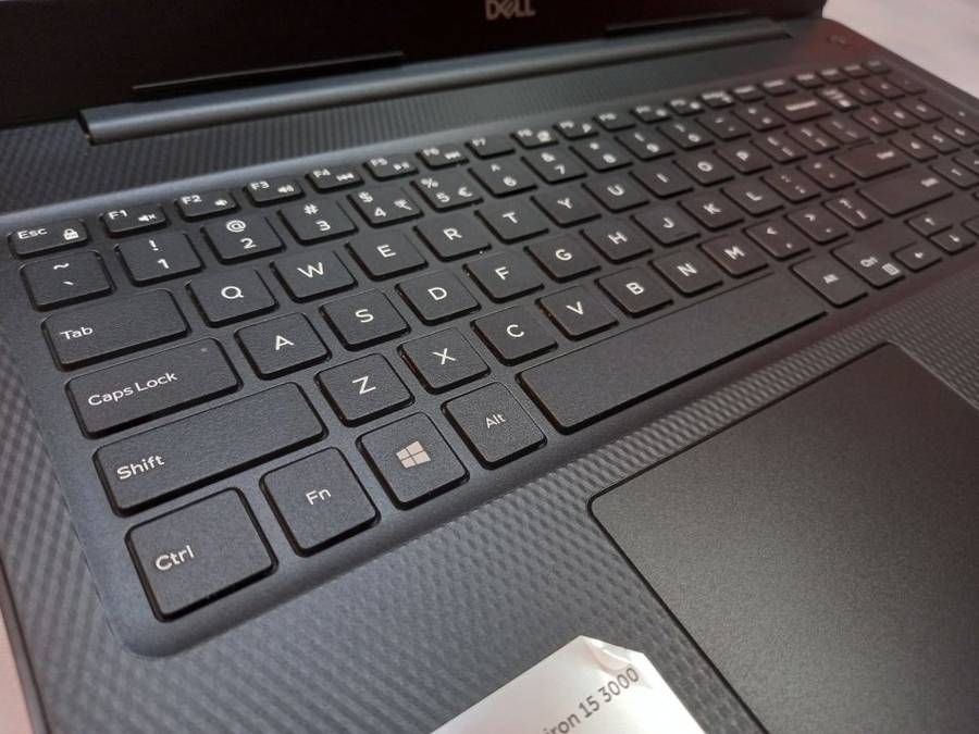Dell Inspiron - i7 8th Gen - 16GB DDR4 - 256GB SSD M.2 + 1TB HDD - 15.6" FHD