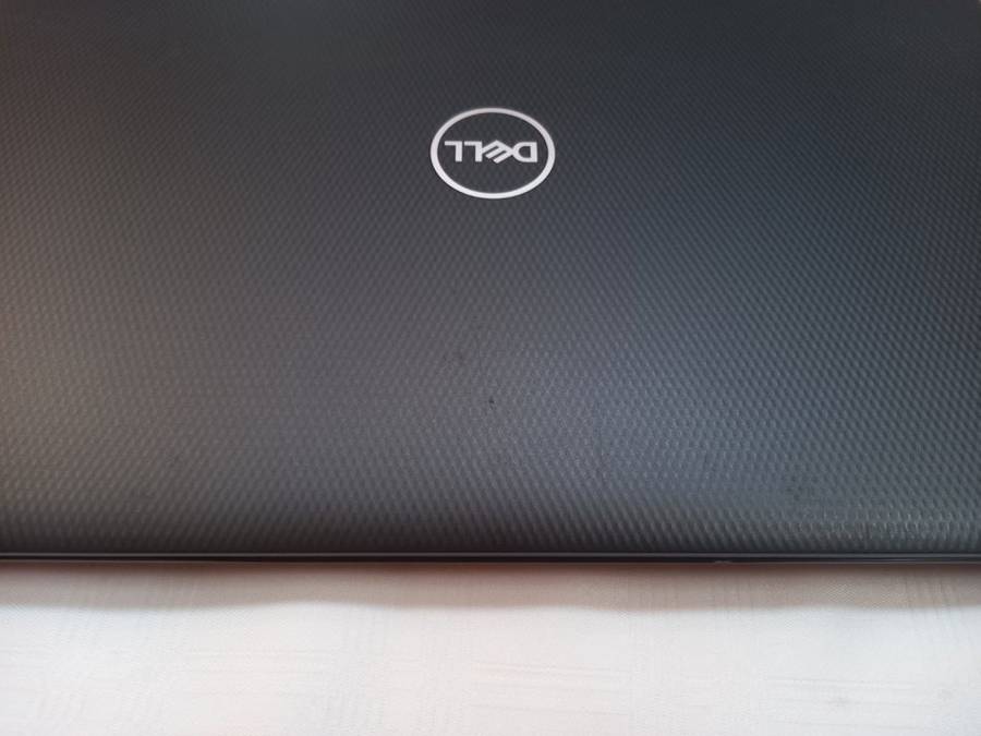 Dell Inspiron - i7 8th Gen - 16GB DDR4 - 256GB SSD M.2 + 1TB HDD - 15.6" FHD