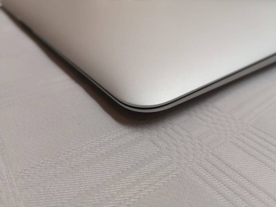 Powerful MacBook Air "Core i5" 1.8 13inch (2017 model) - MINT Condition