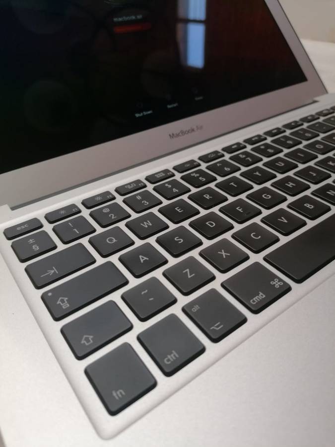 Macbook Air 2017 with original Box