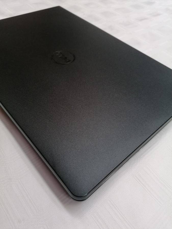 Dell Business Laptop - Intel i7 - 8GB Memory - 1TB Storage - AMD Radeon Graphics