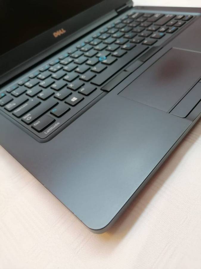 Dell Latitude 5480 - Intel i5 - 8GB - 256GB SSD - 14" HD Display