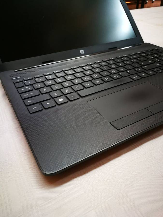 HP Notebook 15 Intel i7 8tg Gen 256GB SSD + 1TTB 8GB 15.6" HD