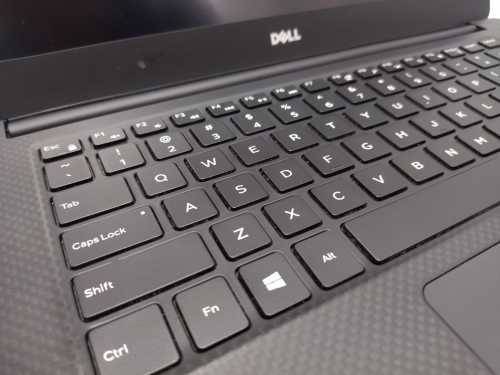 Dell Precision 5520 Intel i7 7th Gen 16GB 1TB SSD PCIe NVMe 15.6` IPS FHD