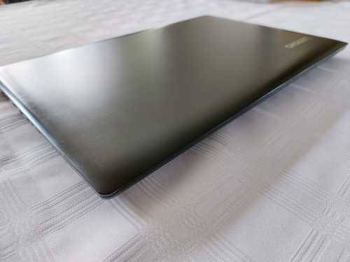 Lenovo Ideapad 330 AMD Ryzen 5 8GB Memory 1TB HDD 15.6` FHD