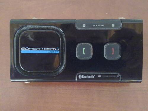 Bluetooth hands free car kit - No installation required, no wires, no fuss - for people on the move