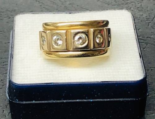 9ct Gold Mens Ring with Diamonds 9.4grams