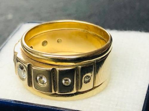 9ct Gold Mens Ring with Diamonds 9.4grams