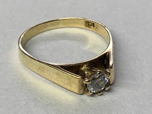 9ct Yellow Gold Ring:- Cubic Zirconia