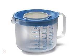 Tupperware Metric Measuring Jug