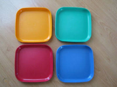 Tupperware Square Picnic Plates (4)  Microwaveable AVAILABLE IN TEAL OR SUMMER COLOURS