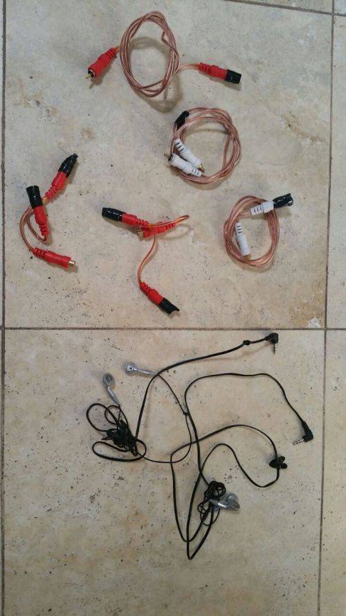 BLACK CAR HEADREST DVD PLAYERS